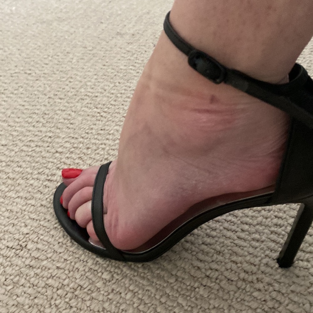 STUART WEITZMAN Nudistsong Ankle Strap Sandal - Picture 7 of 8